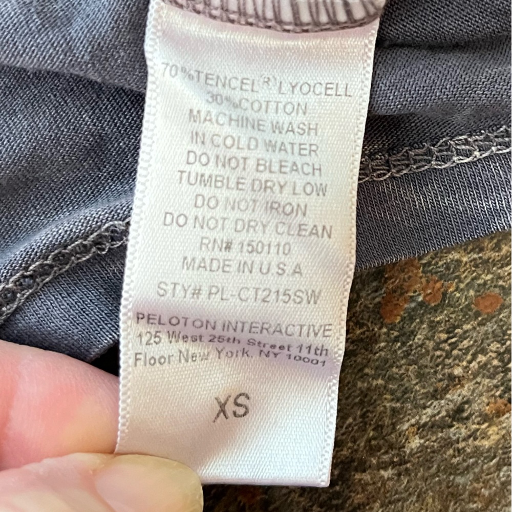 New women’s Peloton gray Latitude active work out muscle tank top. Size XS. - Picture 8 of 14